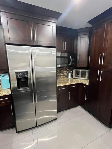 1610 SW 120th Ave 1610, Pembroke Pines, FL 33025