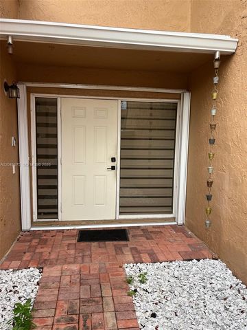 1610 SW 120th Ave 1610, Pembroke Pines, FL 33025