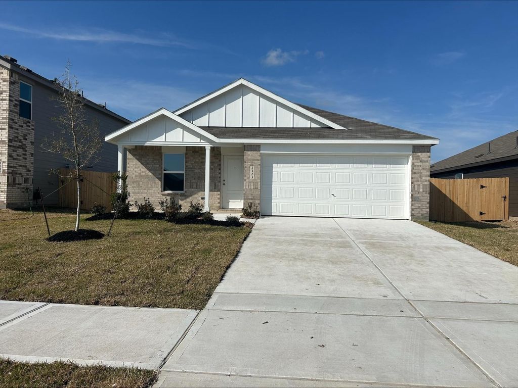 1323 Sea Oats Drive, Crosby, TX 77532