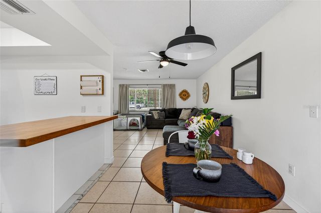 532 CENTER ROAD, Venice, FL 34285
