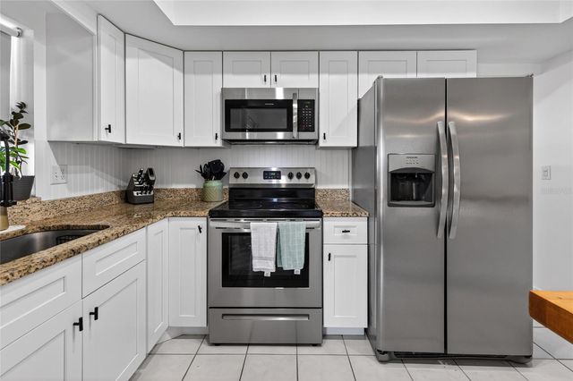 532 CENTER ROAD, Venice, FL 34285