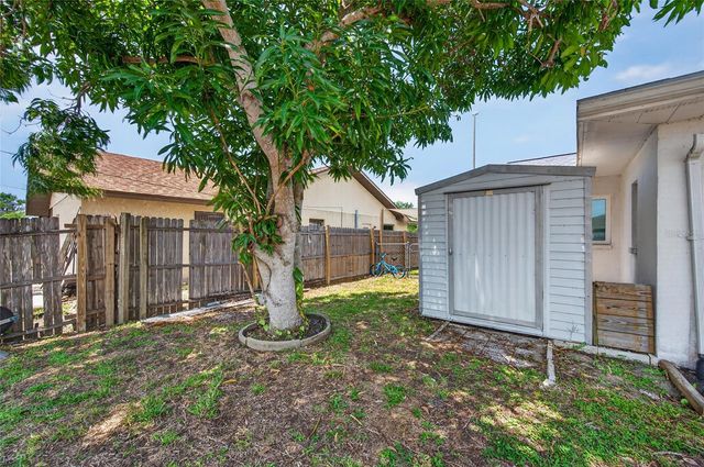 532 CENTER ROAD, Venice, FL 34285