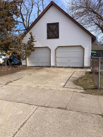 1201 Slayton Avenue, Grand Haven, MI 49417