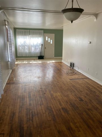 1201 Slayton Avenue, Grand Haven, MI 49417