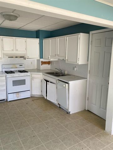 1201 Slayton Avenue, Grand Haven, MI 49417