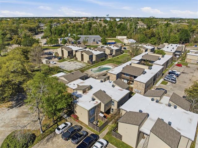 1020 W McNesse Street 10 B, Lake Charles, LA 70605