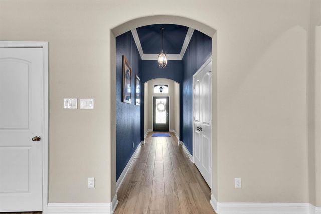 222 Racetrack Lane, Montgomery, TX 77356