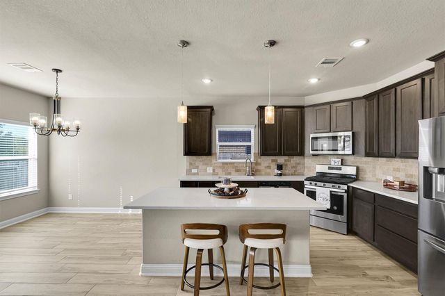 222 Racetrack Lane, Montgomery, TX 77356