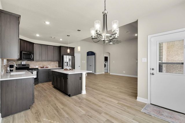 222 Racetrack Lane, Montgomery, TX 77356