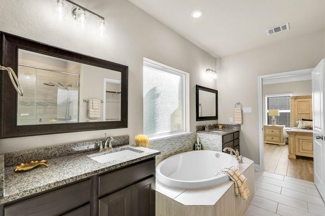 222 Racetrack Lane, Montgomery, TX 77356