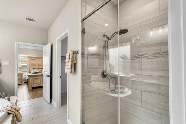 222 Racetrack Lane, Montgomery, TX 77356