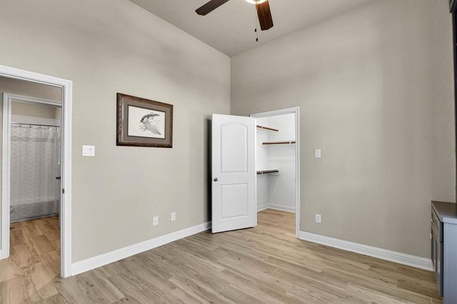 222 Racetrack Lane, Montgomery, TX 77356