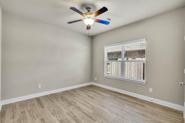 222 Racetrack Lane, Montgomery, TX 77356