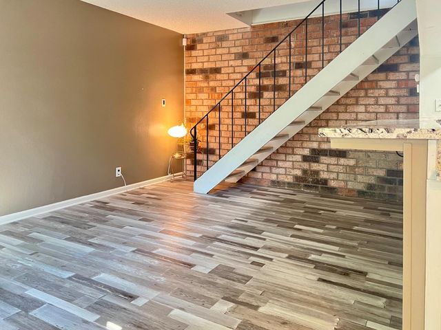 5642 Madison Ave #3, Sacramento, CA 95841