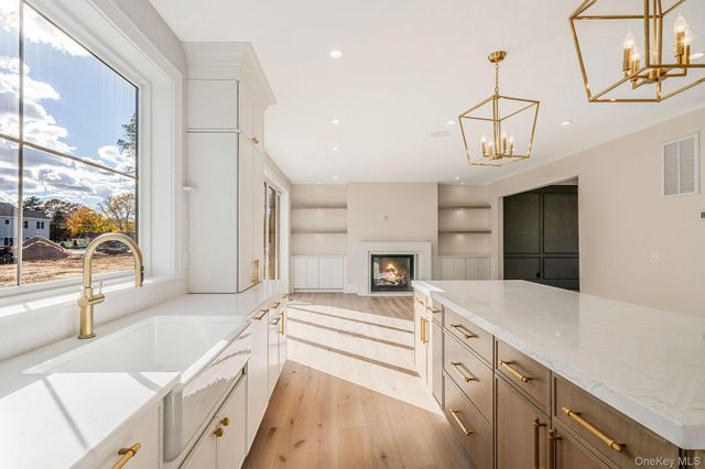 4 Blackwell Court, Nesconset, NY 11767