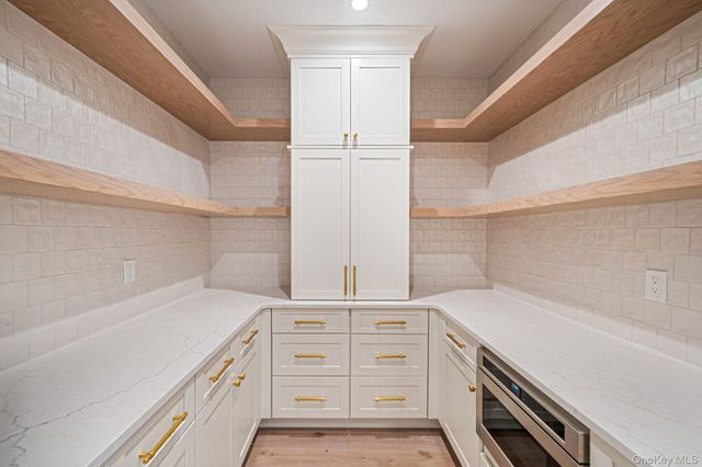 4 Blackwell Court, Nesconset, NY 11767