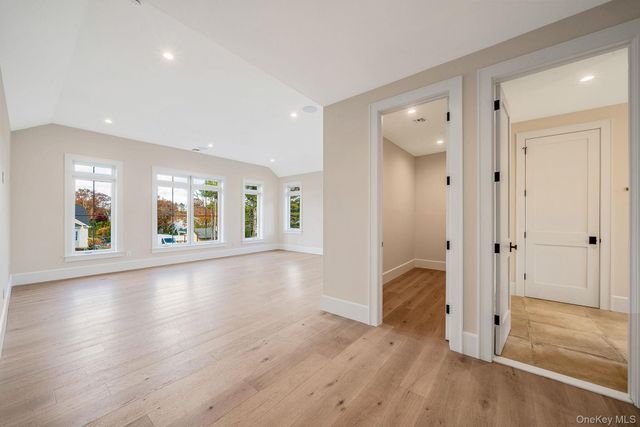 4 Blackwell Court, Nesconset, NY 11767