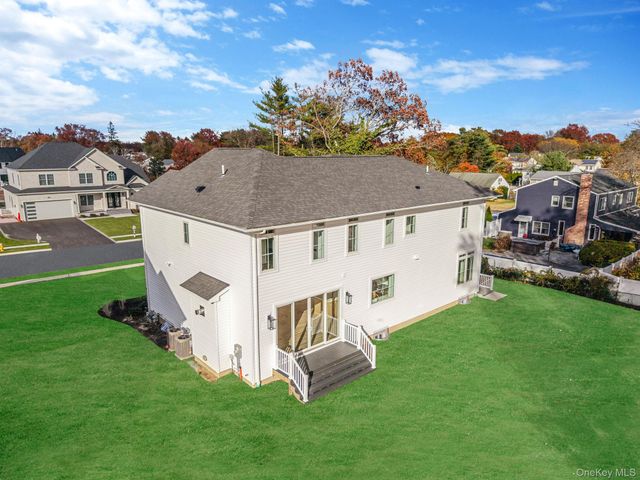 4 Blackwell Court, Nesconset, NY 11767