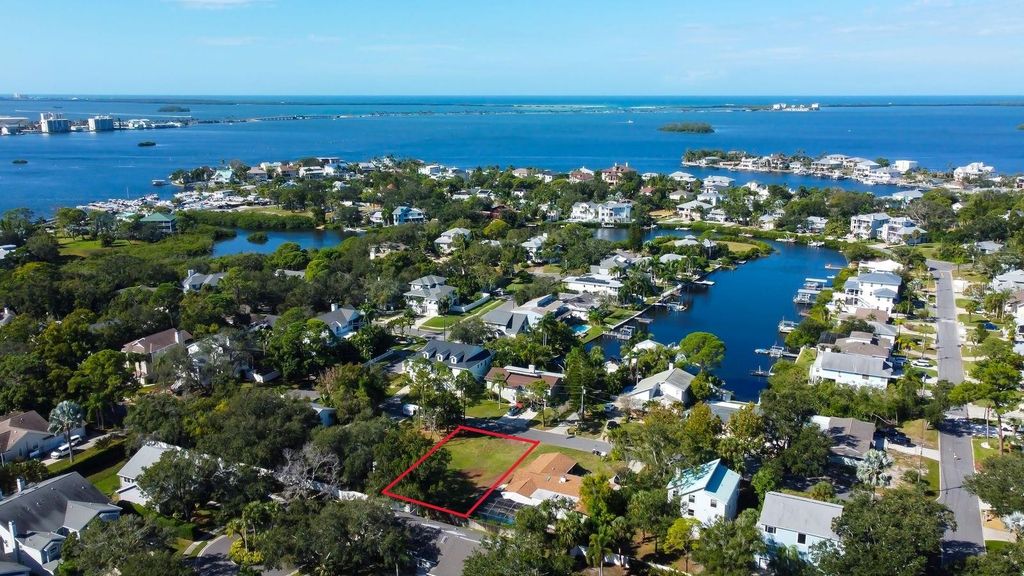 236 PINECREST DRIVE, Palm Harbor, FL 34683