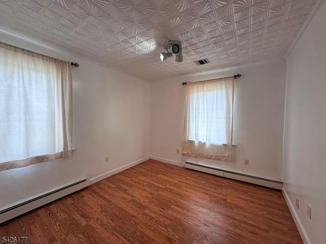 276 Madison Ave, Clifton City, NJ 07011