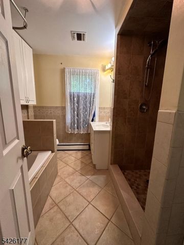 276 Madison Ave, Clifton City, NJ 07011