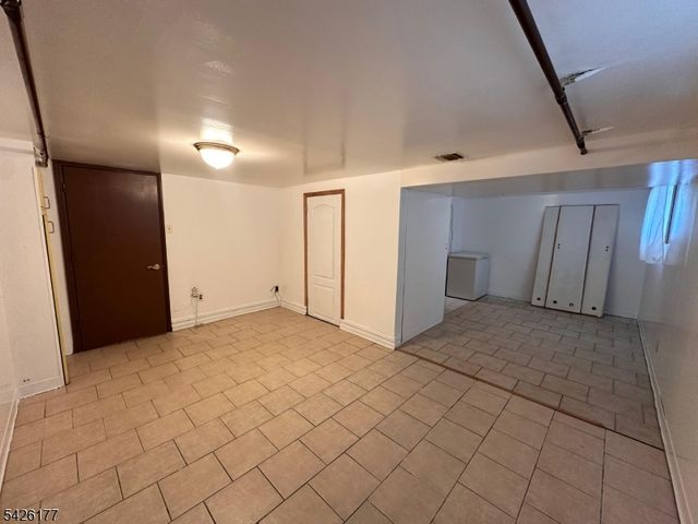 276 Madison Ave, Clifton City, NJ 07011