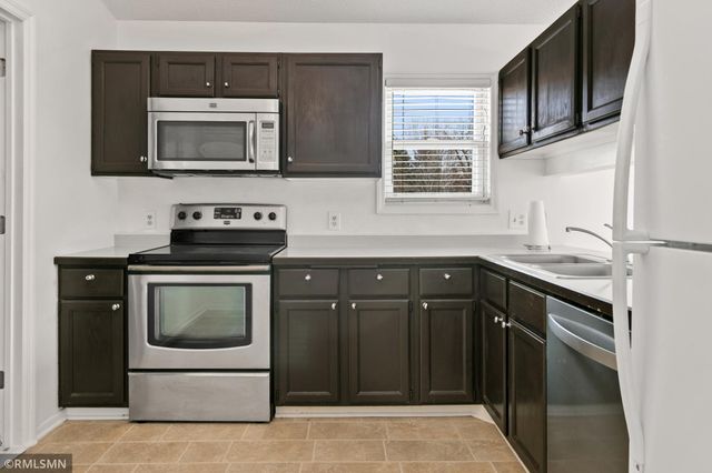 5329 Highpointe Terrace, Bloomington, MN 55437