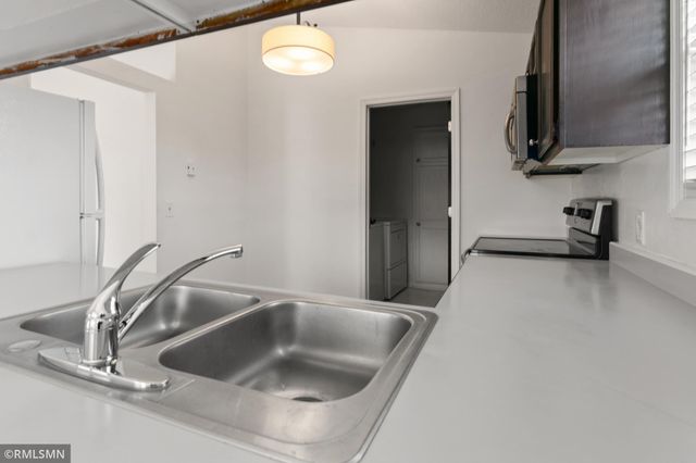 5329 Highpointe Terrace, Bloomington, MN 55437