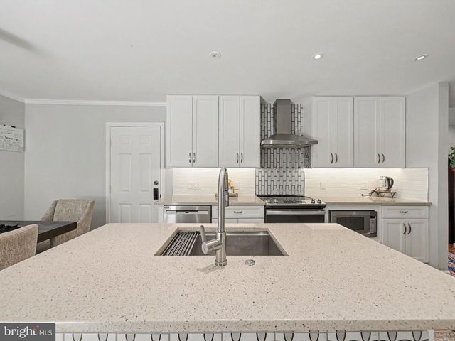 16857 FRANCIS WEST LN, Dumfries, VA 22026