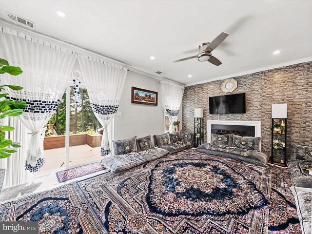 16857 FRANCIS WEST LN, Dumfries, VA 22026