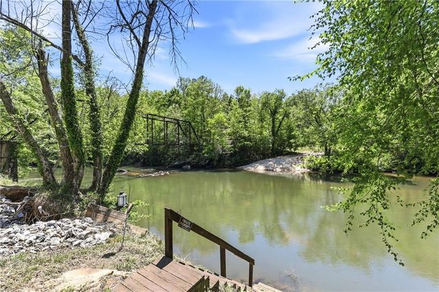 160 Megan Drive, Cleveland, GA 30528