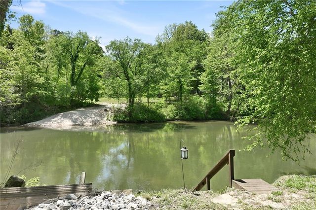 160 Megan Drive, Cleveland, GA 30528