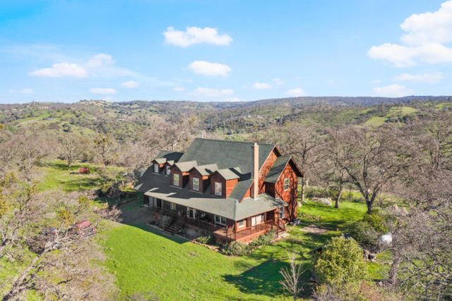 8251 Buffalo Ridge Rd, Ione, CA 95640