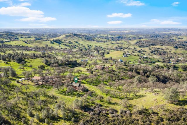 8251 Buffalo Ridge Rd, Ione, CA 95640