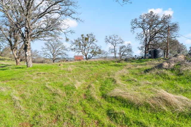8251 Buffalo Ridge Rd, Ione, CA 95640