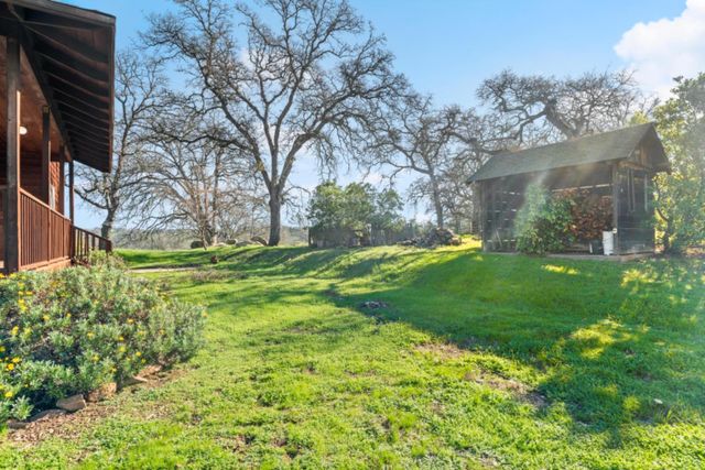 8251 Buffalo Ridge Rd, Ione, CA 95640