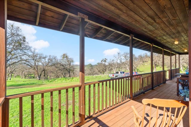8251 Buffalo Ridge Rd, Ione, CA 95640