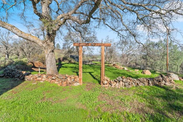 8251 Buffalo Ridge Rd, Ione, CA 95640