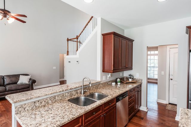 2054 Katherine Dr, Goodlettsville, TN 37072