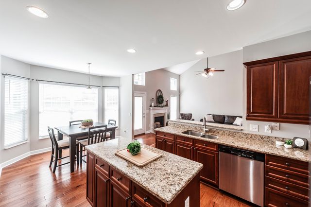 2054 Katherine Dr, Goodlettsville, TN 37072