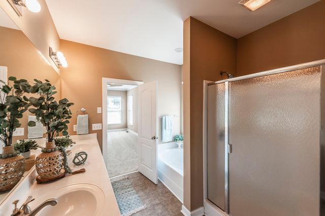 2054 Katherine Dr, Goodlettsville, TN 37072