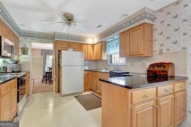 110 Sycamore Bend, Fayetteville, GA 30214