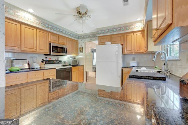 110 Sycamore Bend, Fayetteville, GA 30214
