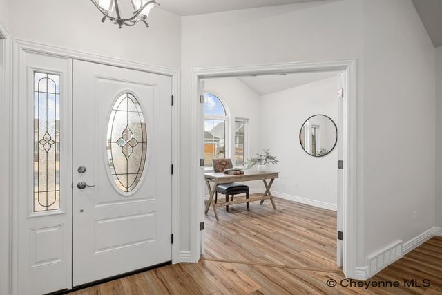 7805 HAWTHORNE DR, Cheyenne, WY 82009