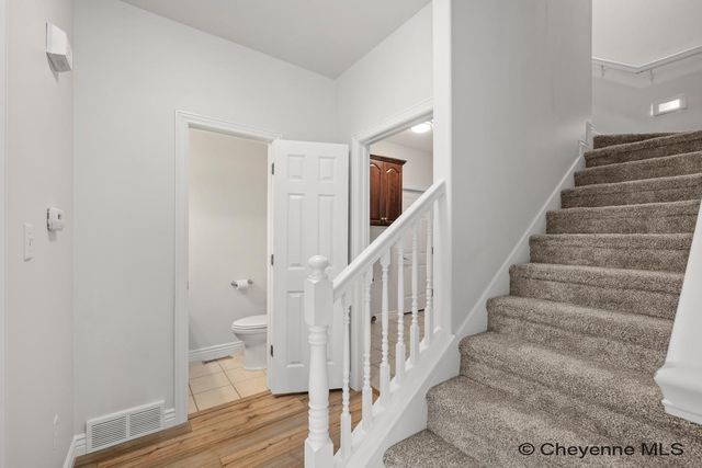 7805 HAWTHORNE DR, Cheyenne, WY 82009