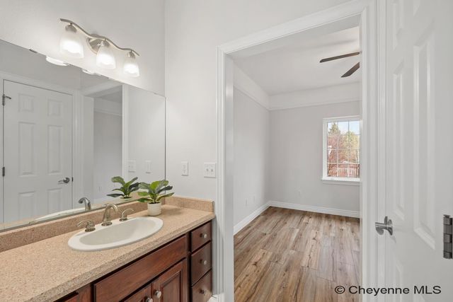 7805 HAWTHORNE DR, Cheyenne, WY 82009