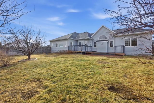 7805 HAWTHORNE DR, Cheyenne, WY 82009
