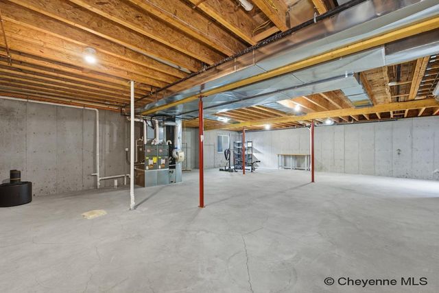 7805 HAWTHORNE DR, Cheyenne, WY 82009