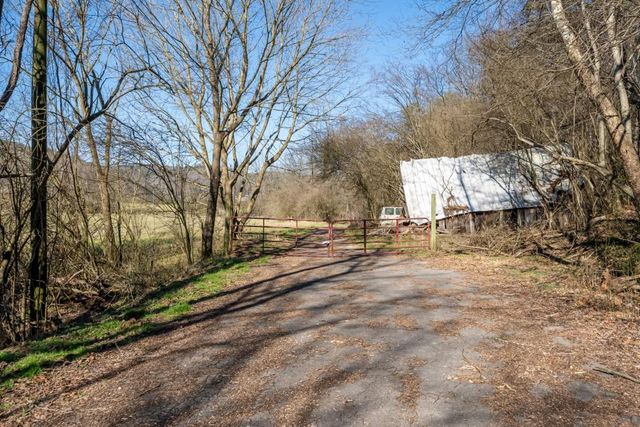 312 Parks Avenue, Ellijay, GA 30540