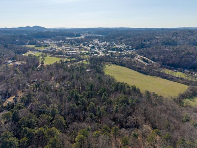 312 Parks Avenue, Ellijay, GA 30540